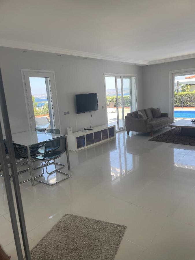 Luxury Villa With Amazing View, Cesme Exterior photo